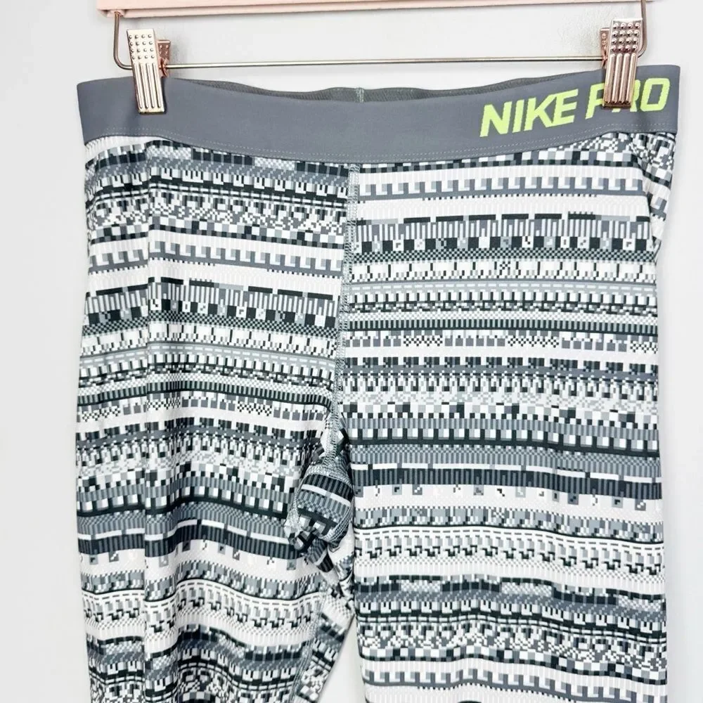 NIKE PRO | 8 Bit Dri Fit Full Length Gray & White Leggings Women’s Size X-Large